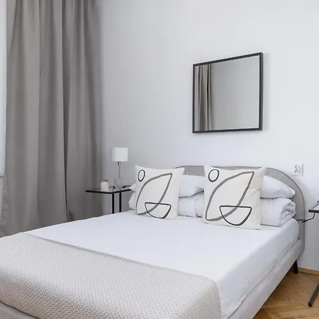1-Bedroom Apartment - Dluga 65 Krakow Exterior photo