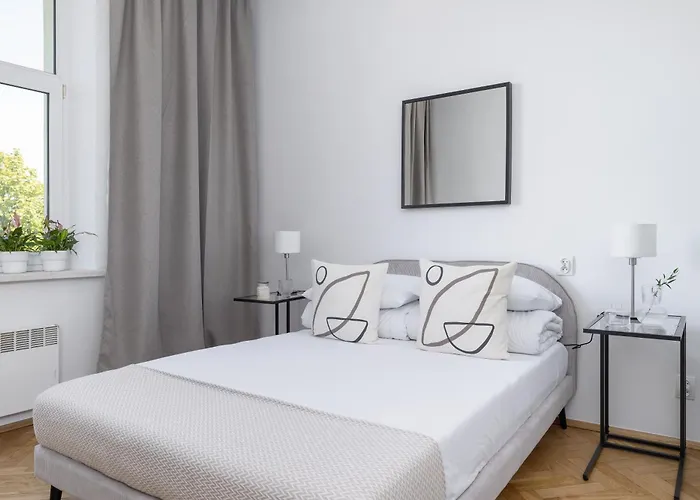 1-Bedroom Apartment - Dluga 65